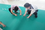 防靜電橡膠板拼鋪的縫隙處理難不難？