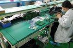 猜猜哪種防靜電材料能讓煙頭灼燒也不怕？